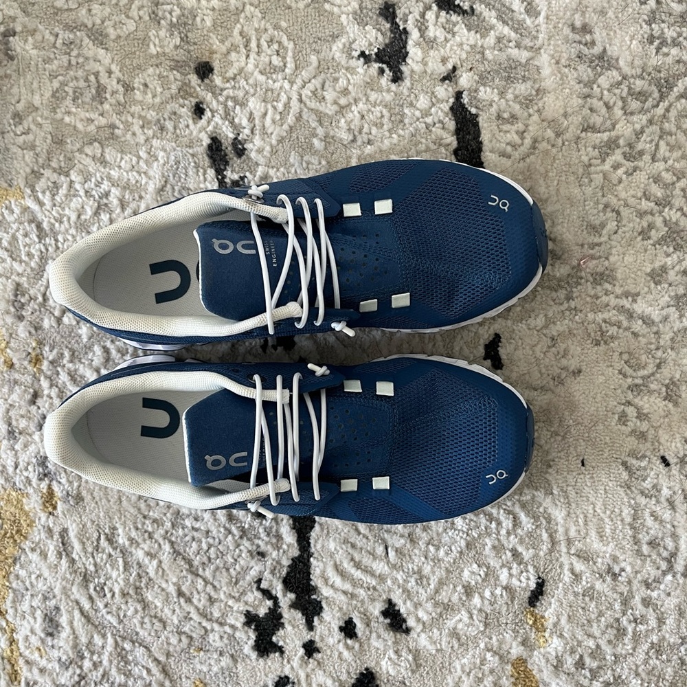 NWOT On Running shoes